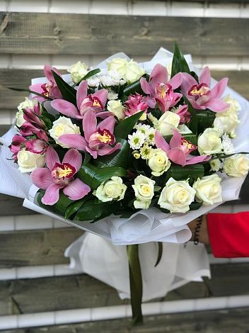 Букет цветов из: Розы и Хризантемы в Володарском