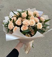 Букет Кремовые розы Латте в Володарском