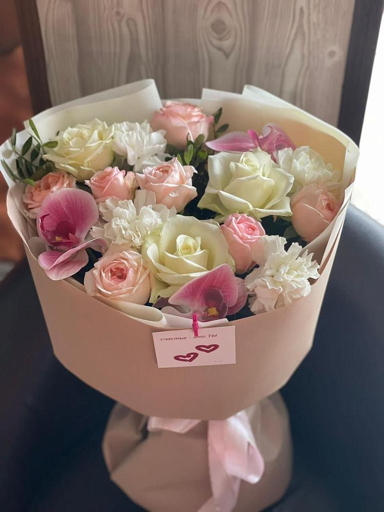 Букет цветов из: Орхидеи, Розы и Гвоздики в Володарском