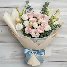 Букет цветов из:  Лизиантусы в Володарском