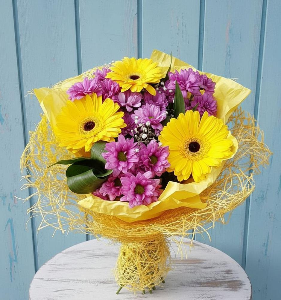 Букет цветов из: Хризантемы и Герберы в Володарском
