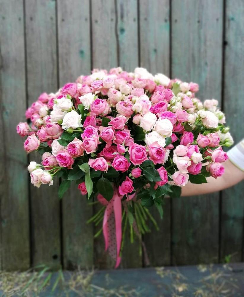 Букет Розовые кустовые розы Натали и Лав Лидия в Володарском