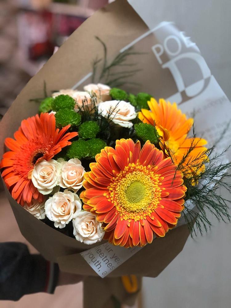 Букет цветов из: Герберы, Хризантемы и Розы в Володарском
