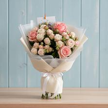Букет цветов из:  Розы в Володарском