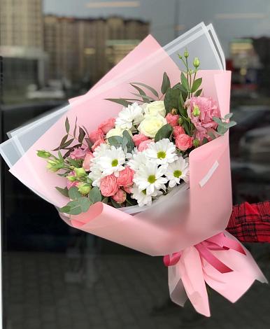 Букет цветов из: Розы, Лизиантусы и Хризантемы в Володарском