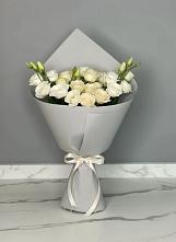 Букет цветов из:  Розы и Лизиантусы в Володарском